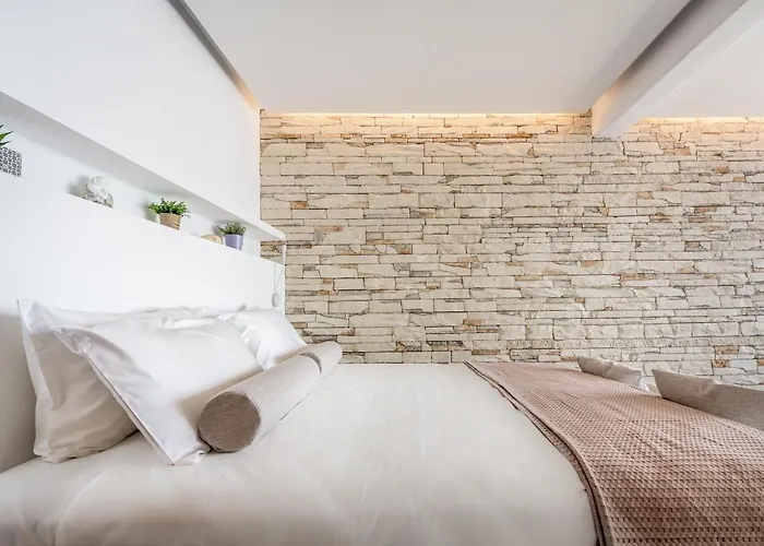 아파트 The Colourful Land Syrma