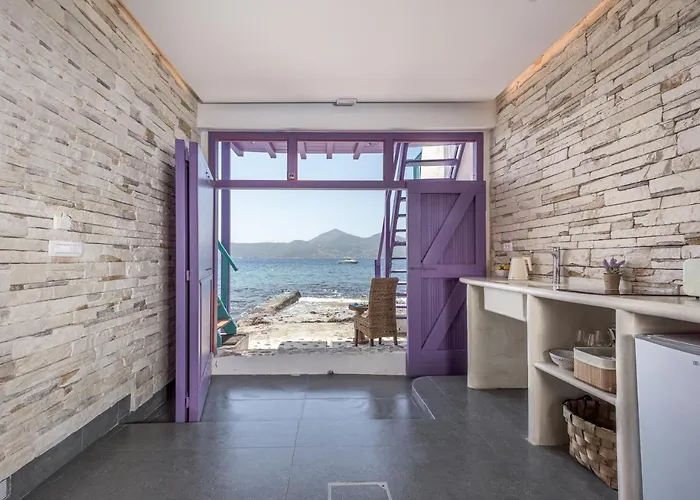 The Colourful Land Syrma * Klima (Milos)