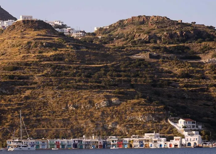 아파트 The Colourful Land Syrma Klima (Milos)